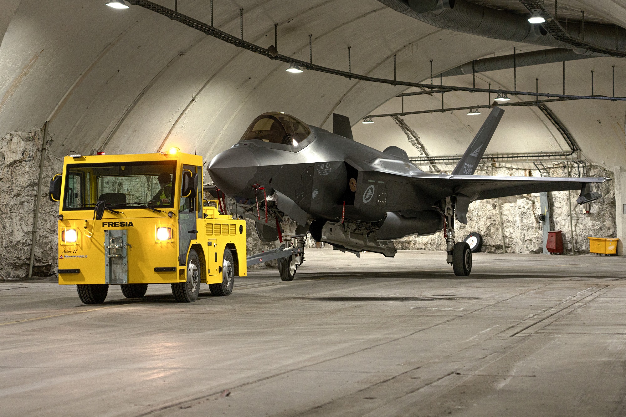 norway-deploys-f-35-jets-in-reactivated-mountain-base